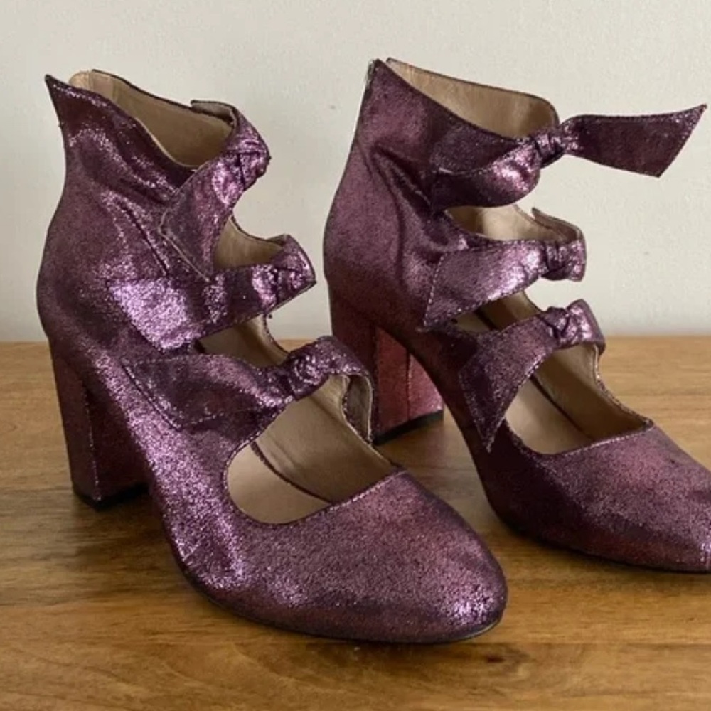 Ava & Aiden Jord Metallic Bows/Lilac Size 10 Pretty Party Shoes!